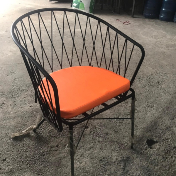 Ghế Cafe Khung Sắt Không Bao Gồm Đệm