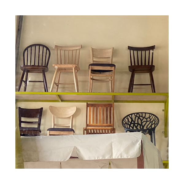 Ghế Gỗ Ikea Windsor Nâu Mặt Lõm