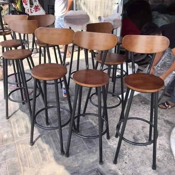 Ghế quầy bar tựa gỗ