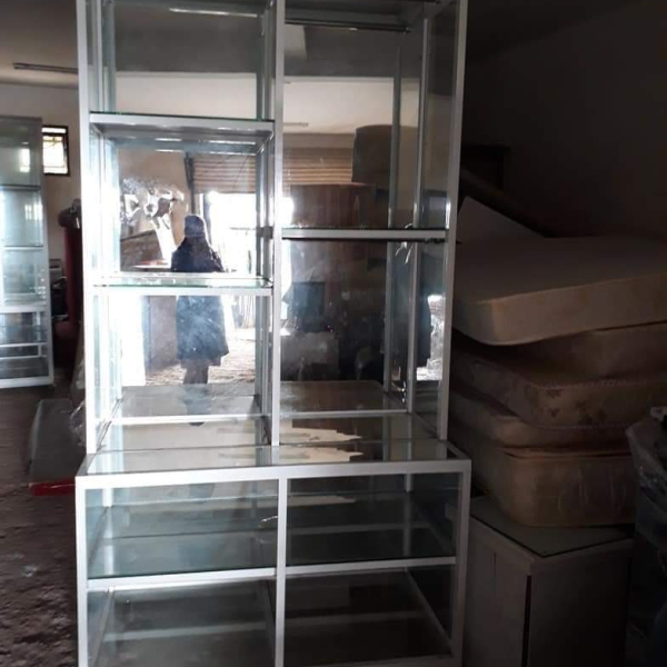 Thanh Lý 2 Tủ Trưng Bày Kính Siêu To