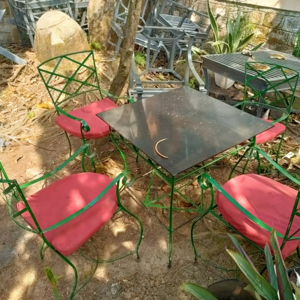 Thanh Lý Bộ Bàn Ghế Cafe Xanh lá Sắt Đặc