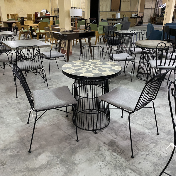 Thanh lý bộ bàn ghế sắt tăm không tay mới 98%